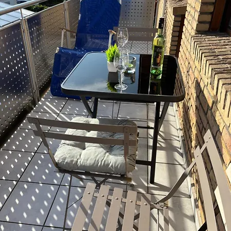 Moderne Neckarschleife Mit Klimaanlage